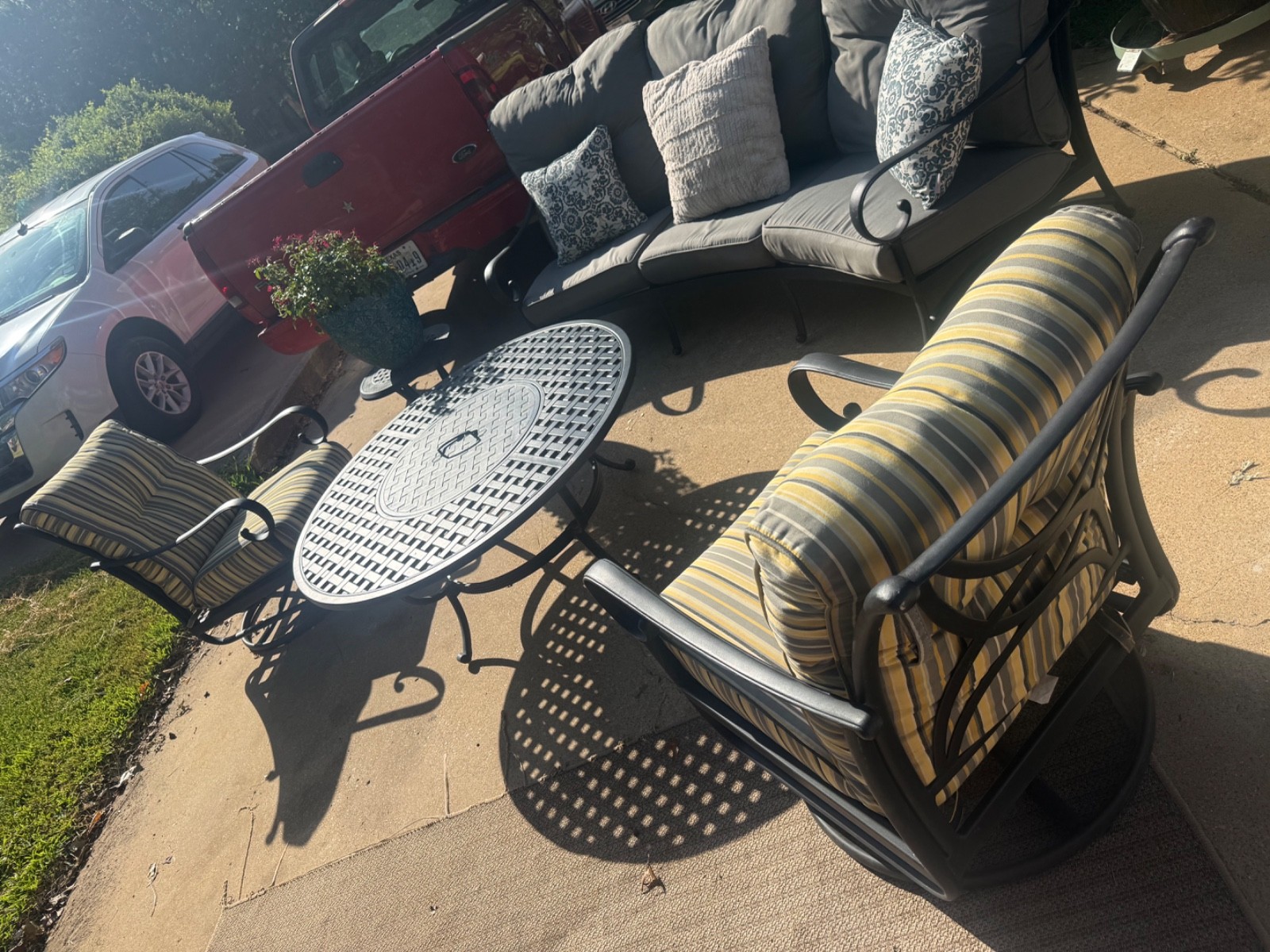 used outdoor patio furniture set
