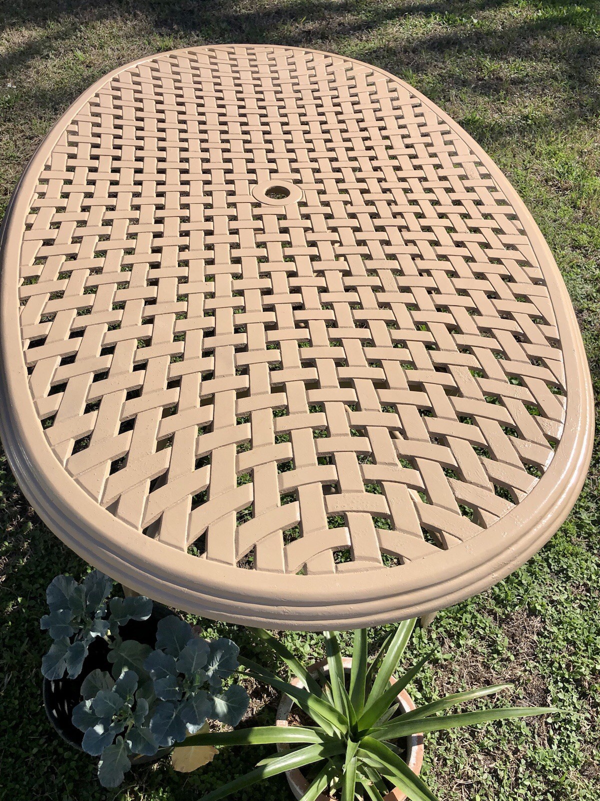 CAST ALUMINUM PATIO DINING SET